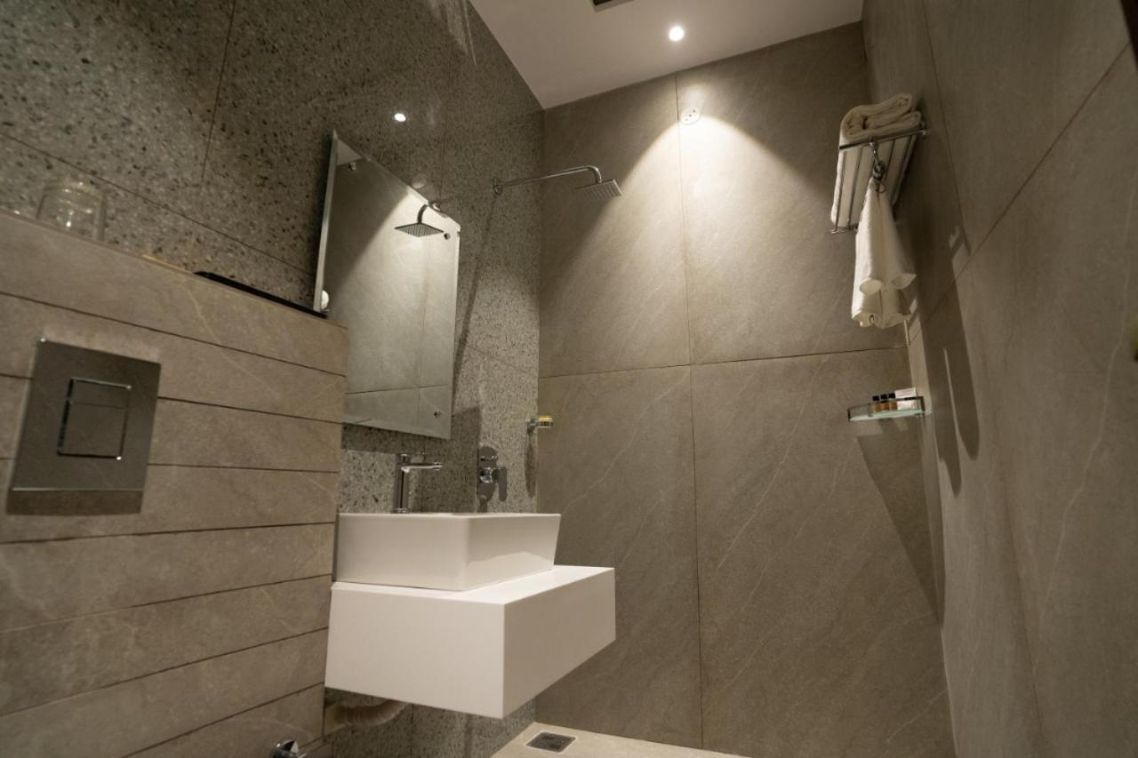 Hotel Smily Ludhijána Kültér fotó