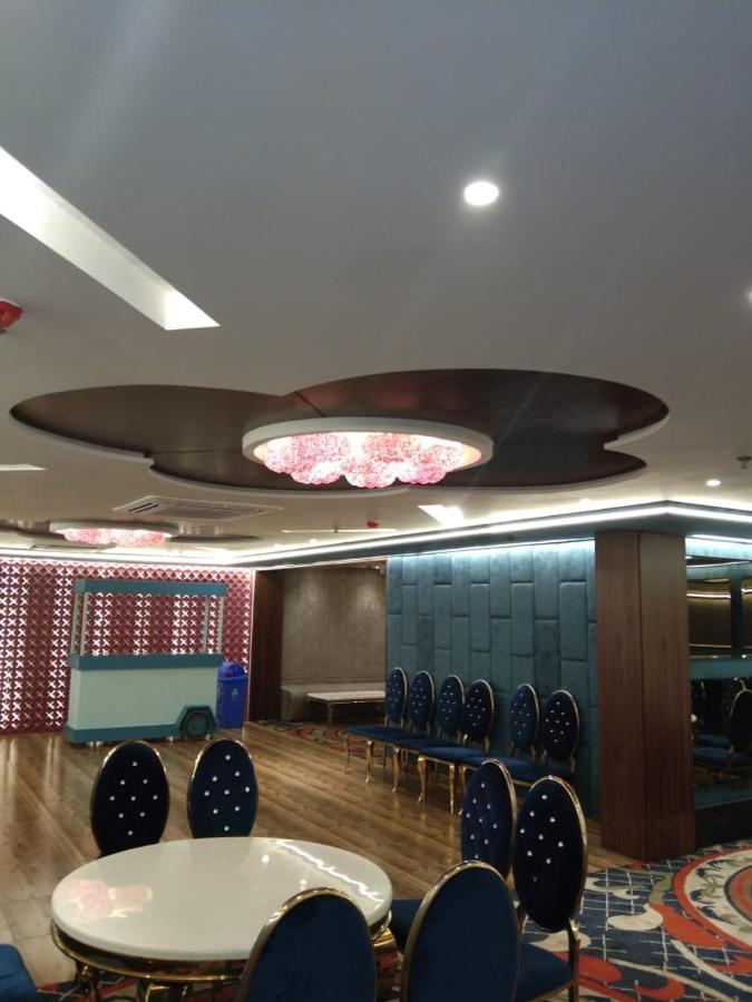 Hotel Smily Ludhijána Kültér fotó