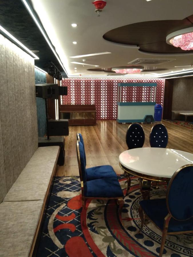 Hotel Smily Ludhijána Kültér fotó