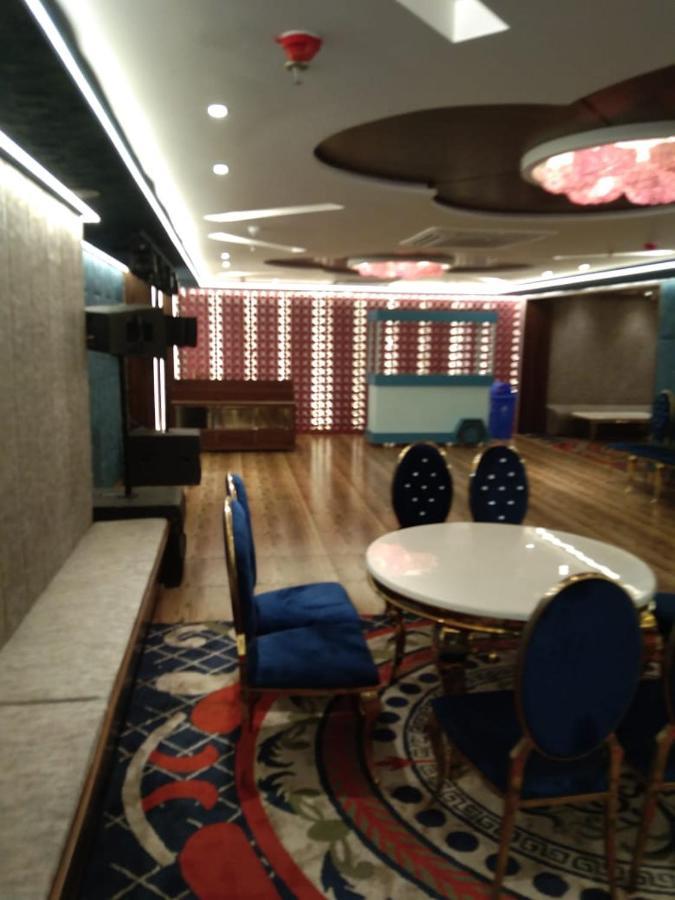 Hotel Smily Ludhijána Kültér fotó
