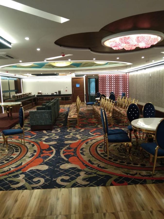 Hotel Smily Ludhijána Kültér fotó