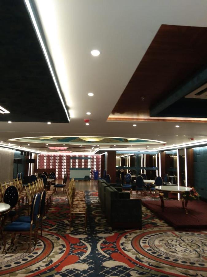 Hotel Smily Ludhijána Kültér fotó