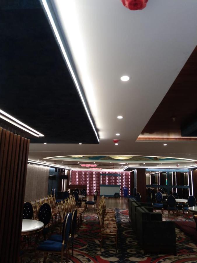 Hotel Smily Ludhijána Kültér fotó