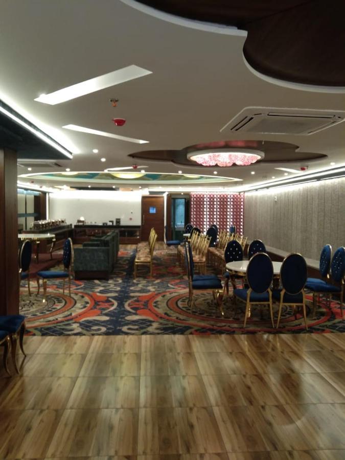 Hotel Smily Ludhijána Kültér fotó